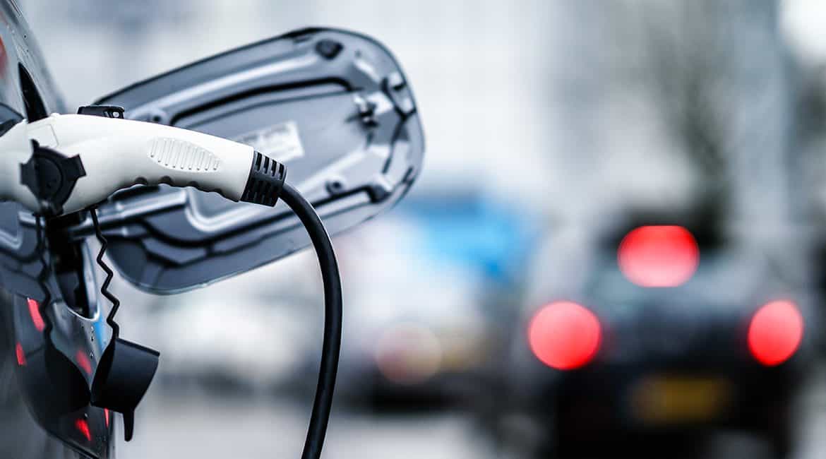 Aree di sosta per auto elettriche: come cambiano le regole.