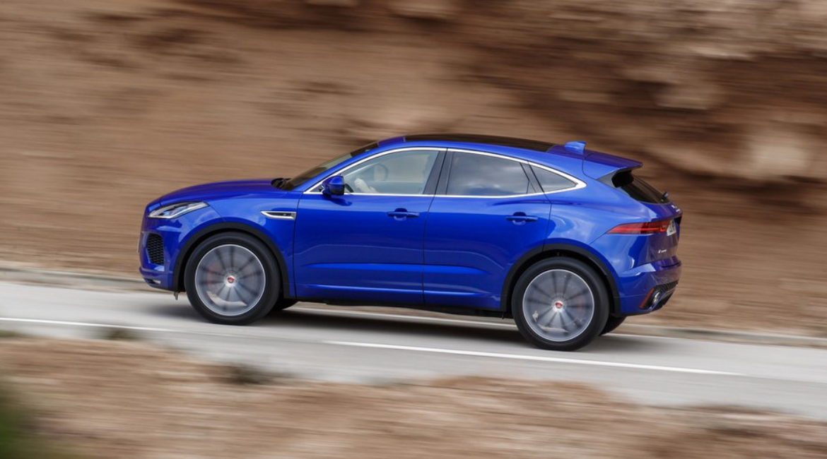 Jaguar E-Pace: SUV di classe, compatto e sportivo