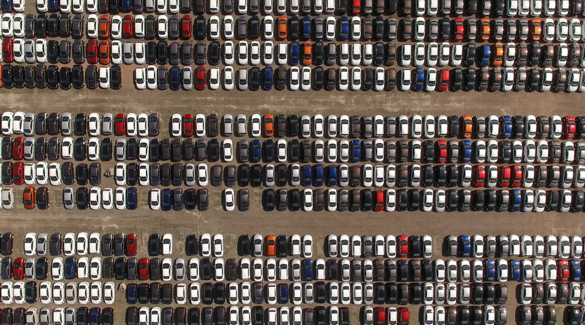 Parcheggio troppo vicino all’altra auto? Per la Cassazione è reato