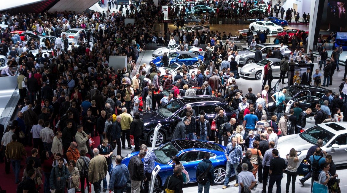 Salone dell’auto di Parigi: Italia potrebbe chiudere il 2016 al +18%