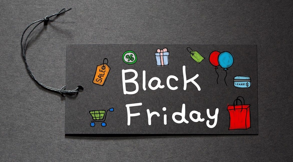 Al via lo shopping natalizio con gli sconti pazzi del Black Friday