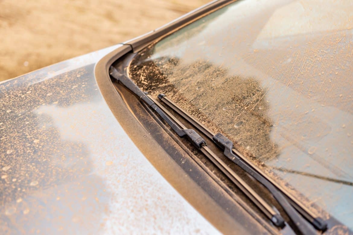 Come togliere la resina dall’auto senza rovinare la carrozzeria: guida pratica