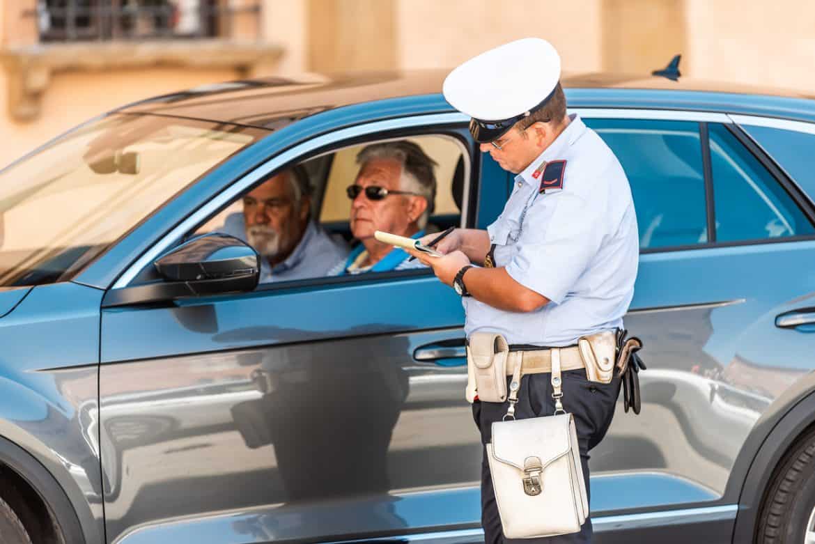 Multe 2025: aumenti bloccati, sanzioni più dure
