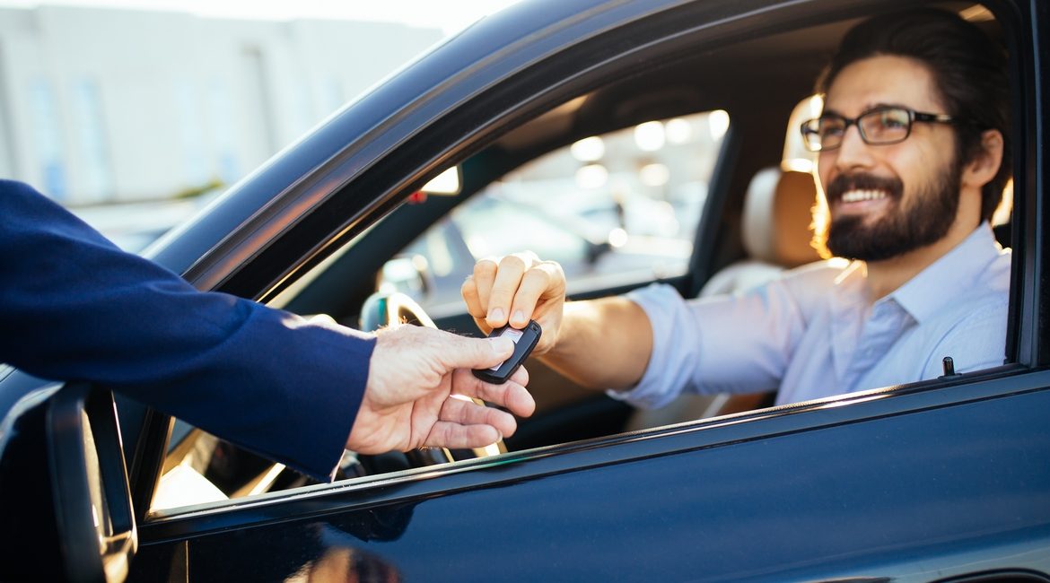 Stangata su auto aziendali: “Una misura assurda”. Salve le ecologiche