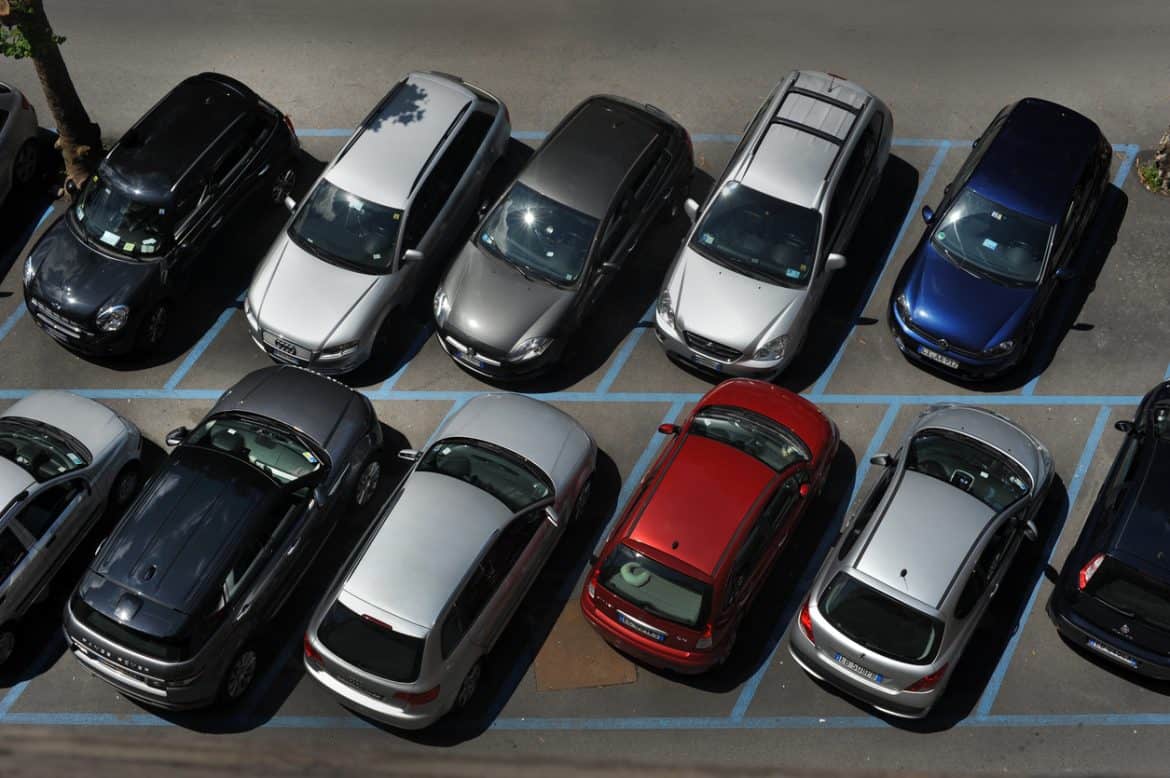 Roma cambia volto: arrivano i parcheggi smart che trovano posto auto in tempo reale